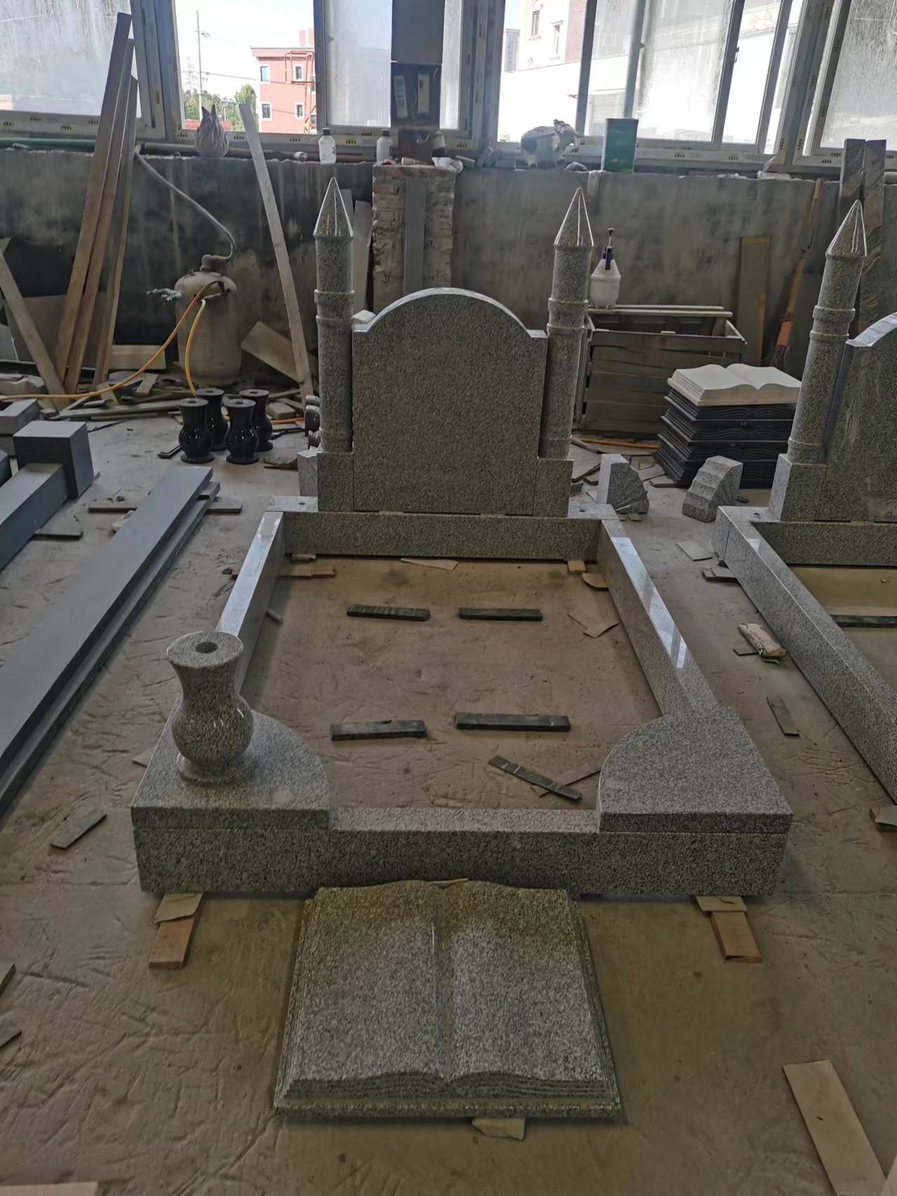 Poland tombstone G603